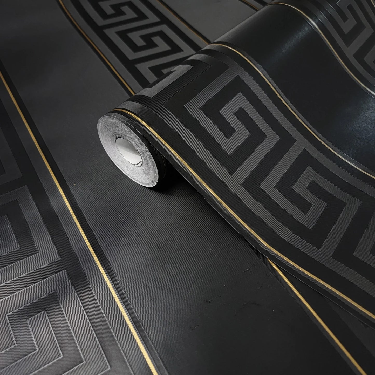 Tapiz Wallpaper Versace Grecas y Líneas - Negro