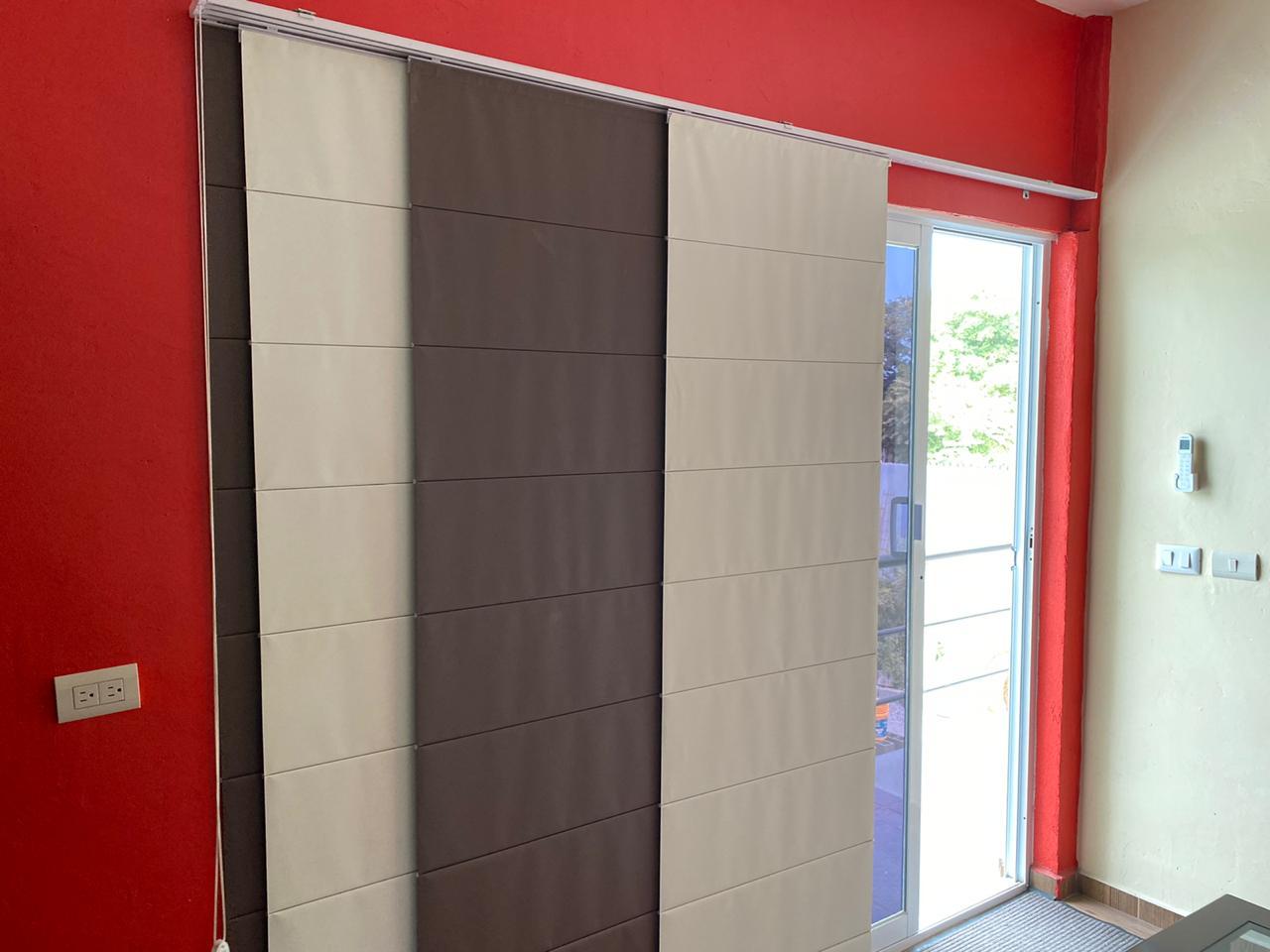 Panel Corredizo Romanizado Blackout