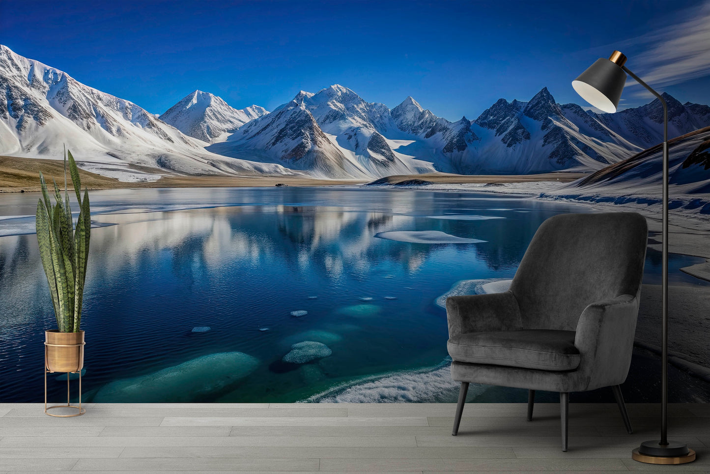 Montañas Nevadas y Lago