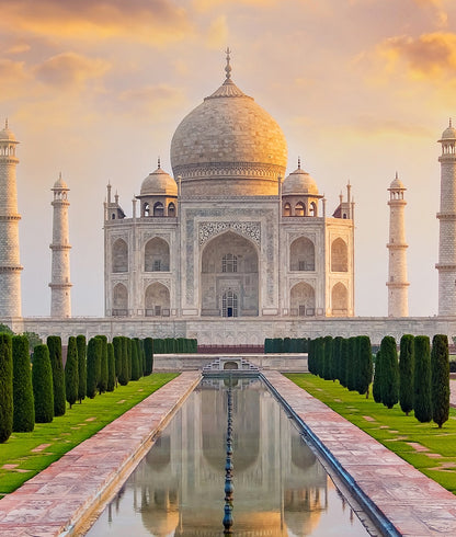 Beautiful Taj Mahal at Sunrise